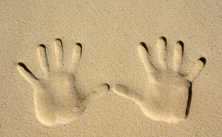 Sand hands