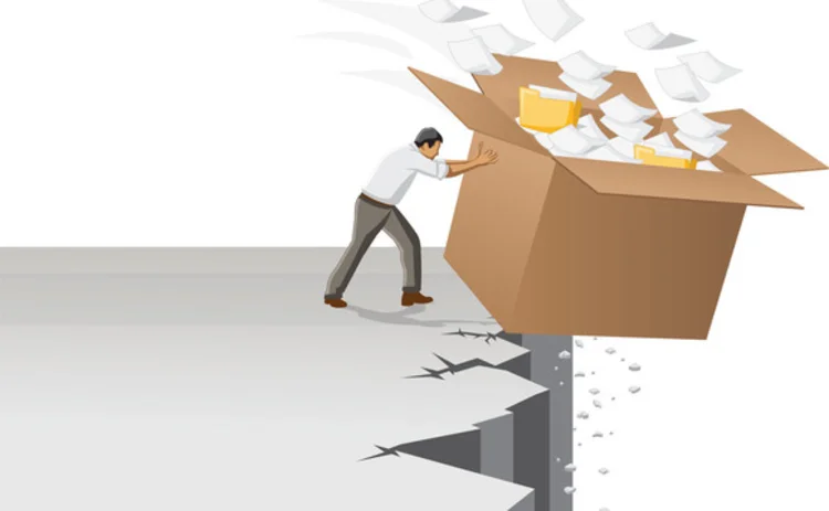businessman-throws-out-box