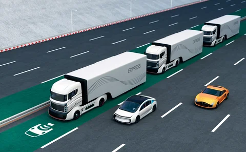 Motorway concept with EV lorries and cars