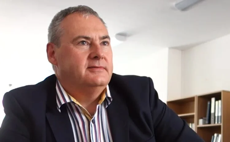 A broking minute with Peter Robinson