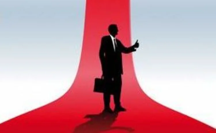 businessman-arrow-graphic